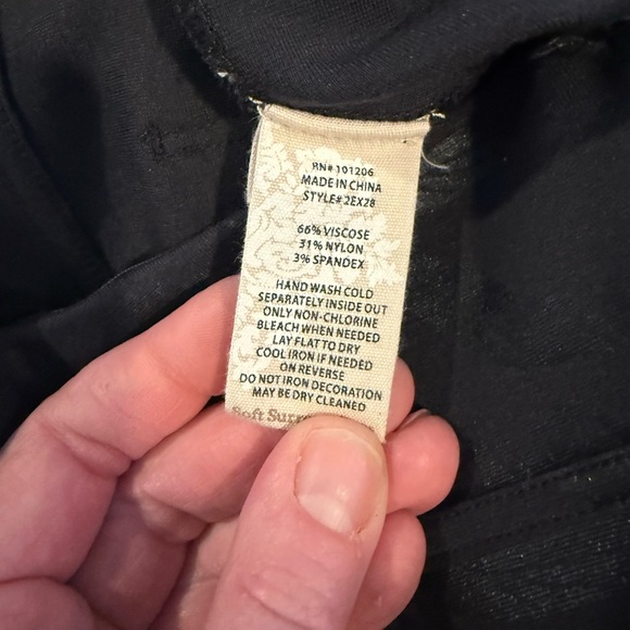 Soft Surroundings Ponte Twilight Floral Leggings Size Medium. Style# 2EX28 . - Picture 6 of 6